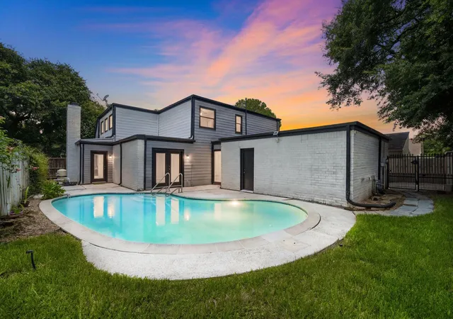Photo 4 of Sale Pending at 10731 Villa Lea Ln, Houston, TX 77071 | MLS# 83388949 | Listing updated on 2026-08-26
