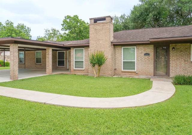 3rd image of 115 Neal Rd, Wharton, TX 77488 | MLS# 38605376