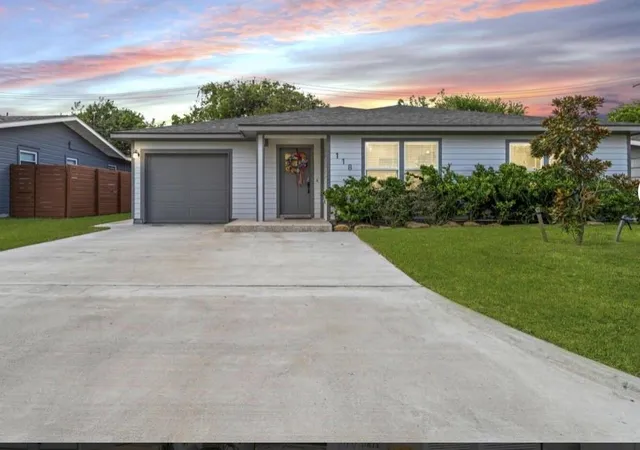2nd image of 118 Tuna St, Galveston, TX 77550 | MLS# 80836719