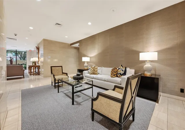 4th image of 15 Greenway Plz #2A, Houston, TX 77046 | MLS# 26857185