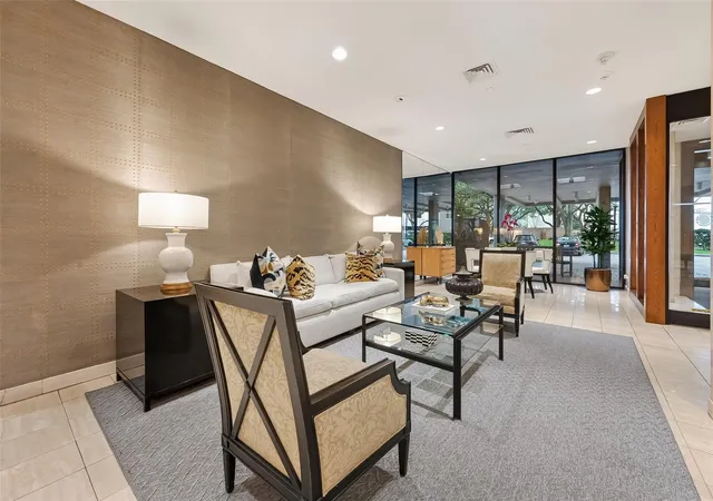 5th image of 15 Greenway Plz #2A, Houston, TX 77046 | MLS# 26857185