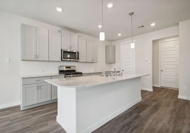 Photo 1 of Single family home for sale at 6324 Sapphire Ocean Dr, Houston, TX 77092 | MLS# 64824816 | Listing updated on 2026-09-18