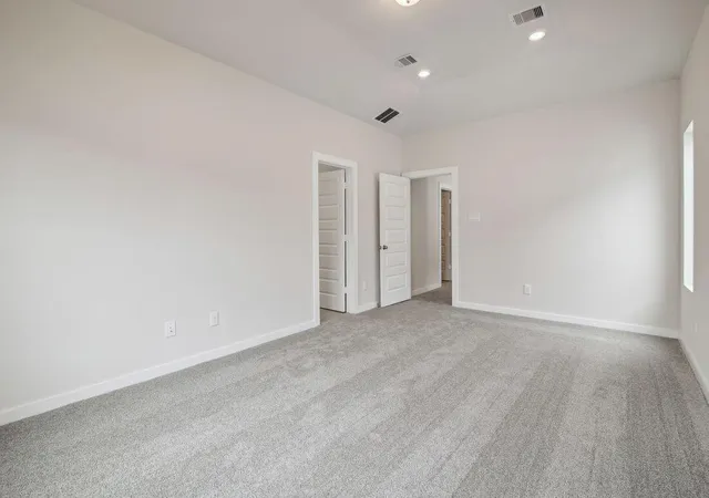 Photo 3 of Single family home for sale at 6324 Sapphire Ocean Dr, Houston, TX 77092 | MLS# 64824816 | Listing updated on 2026-09-18