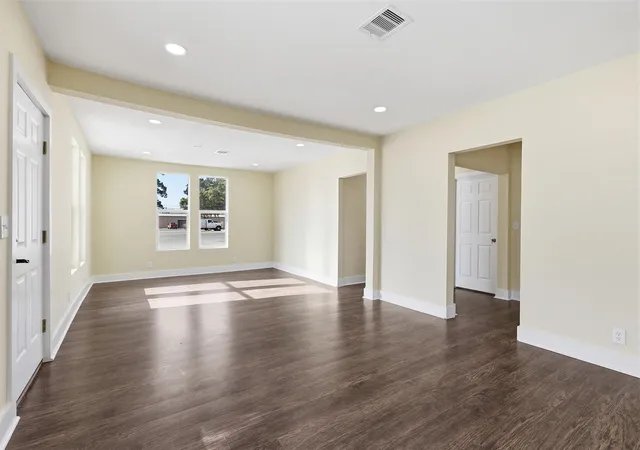 5th image of 1410 Fannin St, Columbus, TX 78934 | MLS# 89590430