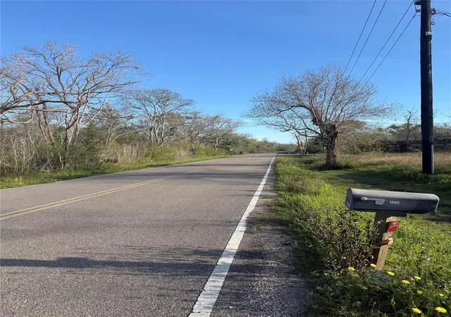 2nd image of 2538 Brazos River Rd, Freeport, TX 77541 | MLS# 18119070
