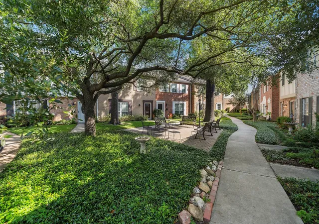 2nd image of 14333 Lost Meadow Ln, Houston, TX 77079 | MLS# 78875398