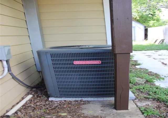 16th image of 7107 Avenue I, Houston, TX 77011 | MLS# 79862527