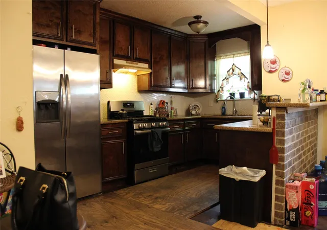 2nd image of 7107 Avenue I, Houston, TX 77011 | MLS# 79862527