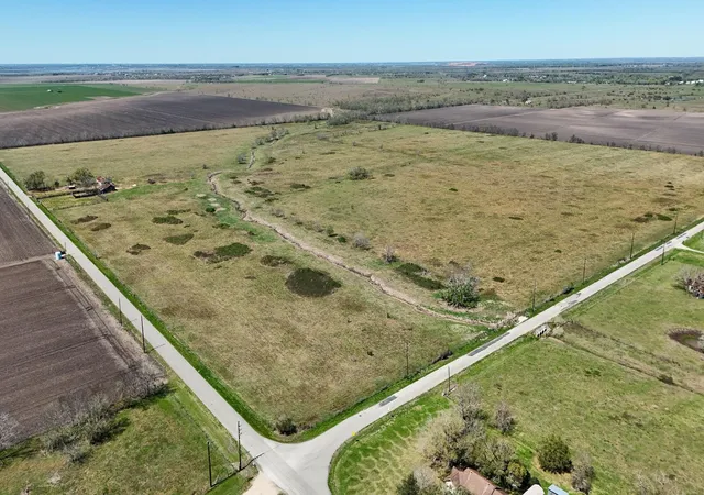 Homes for sale in Damon, TX | 4439 Schultz Rd, Damon, TX 77430 | MLS# 12384582
