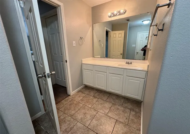 4th image of 8530 Calverton Pines Ln, Houston, TX 77095 | MLS# 67509903