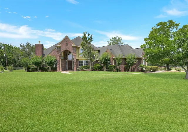 Photo 2 of Sale Pending at 2750 County Rd 48, Rosharon, TX 77583 | MLS# 53014482 | Listing updated on 2026-09-02