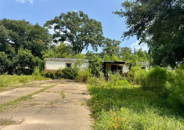 2nd image of 10159 Peck Rd, Lumberton, TX 77657 | MLS# 63873493
