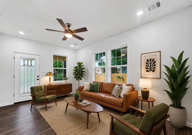 Photo 3 of Single family home for sale at 7135 Avenue E, Houston, TX 77011 | MLS# 69471348 | Listing updated on 2026-09-18