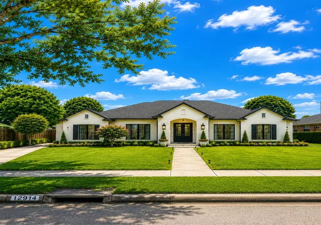 3rd image of 12914 White Heather Dr, Houston, TX 77045 | MLS# 60563777