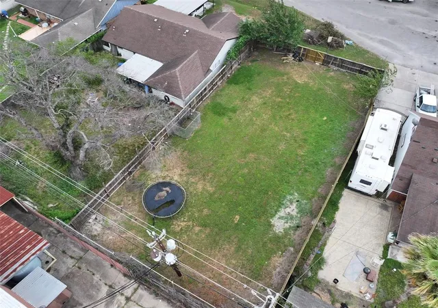 Photo 2 of Land for sale at 3607 Zoch Ln, Houston, TX 77092 | MLS# 53358913 | Listing updated on 2026-04-24
