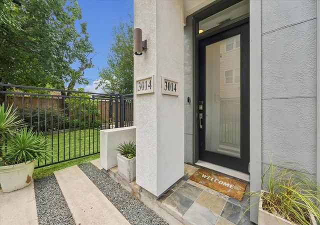 Photo 3 of Sale Pending at 3014 Dolores Park Ln, Houston, TX 77057 | MLS# 79906098 | Listing updated on 2026-08-20