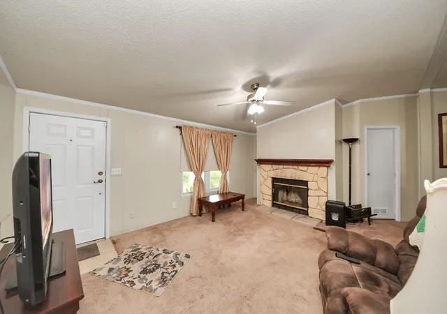 5th image of 204 Edith St, Highlands, TX 77562 | MLS# 55775058