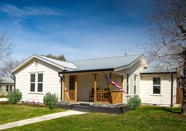Photo 1 of Single family home for sale at 215 Paulus St, Schulenburg, TX 78956 | MLS# 81946900 | Listing updated on 2026-06-29
