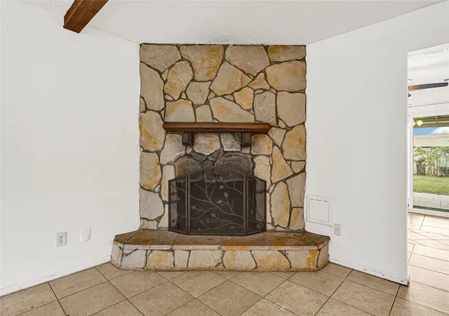 Photo 4 of Single family home for sale at 15011 Royal Shadows Dr, Houston, TX 77082 | MLS# 29913557 | Listing updated on 2026-07-17