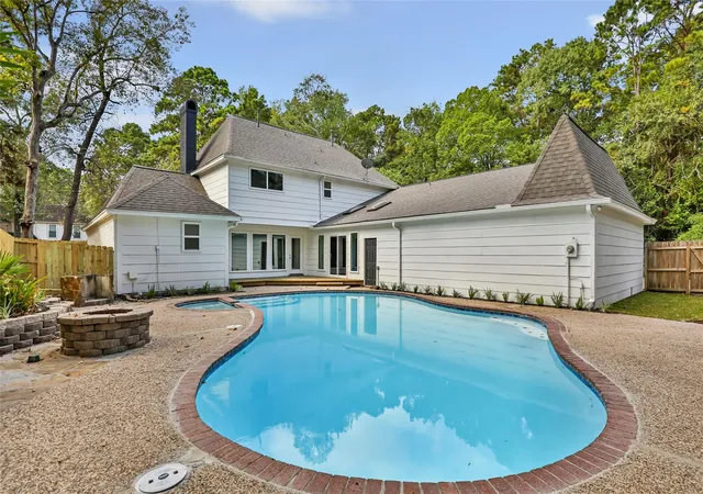 Photo 2 of Single family home for sale at 3403 Willow Ridge Dr, Kingwood, TX 77339 | MLS# 61997479 | Listing updated on 2026-08-29