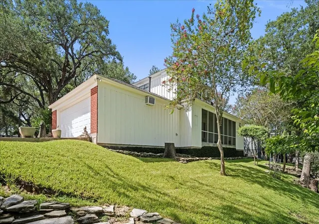 4th image of 208 Rolling Hill Dr, La Grange, TX 78945 | MLS# 49402168