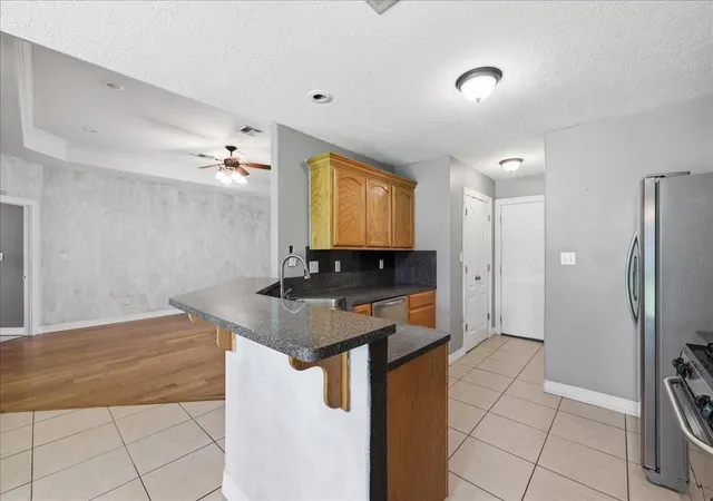 Homes for sale in Nederland, TX | 624 S 9Th St, Nederland, TX 77627 | MLS# 23164450
