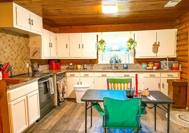 4th image of 1345 Lcr 498, Mexia, TX 76667 | MLS# 74214874