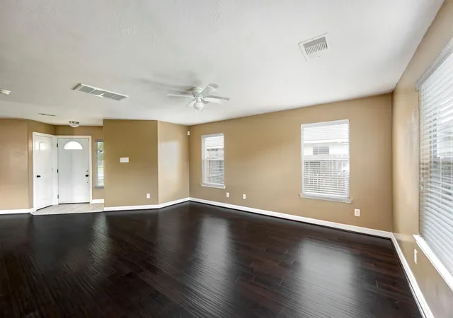Photo 3 of Single family home for sale at 1915 Sable Glen Ct, Richmond, TX 77469 | MLS# 88640234 | Listing updated on 2026-08-29