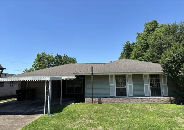 Homes for sale in Houston, TX | 6159 Lyndhurst Dr, Houston, TX 77033 | MLS# 87253178