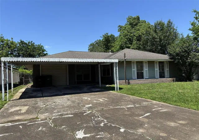 Homes for sale in Houston, TX | 6159 Lyndhurst Dr, Houston, TX 77033 | MLS# 87253178
