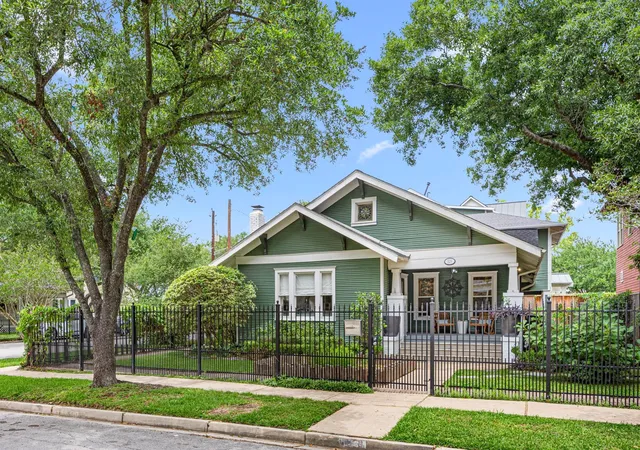 35th image of 529 Highland St, Houston, TX 77009 | MLS# 97062314