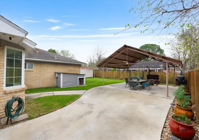 Homes for sale in Houston, TX | 202 County Fair Dr, Houston, TX 77060 | MLS# 20174472