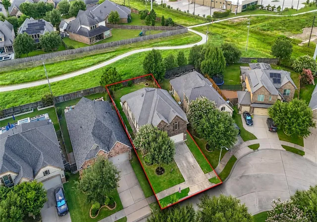 3rd image of 4910 Scenic Horizon Ln, Fulshear, TX 77441 | MLS# 35347471