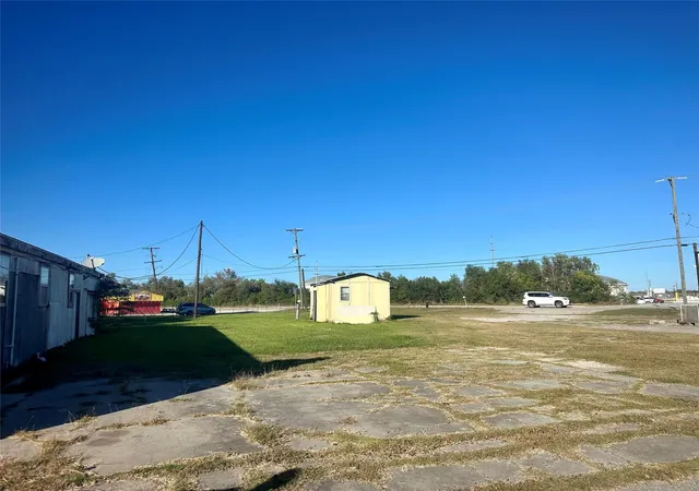 2nd image of 2089 Canal St, Port Arthur, TX 77640 | MLS# 32851780