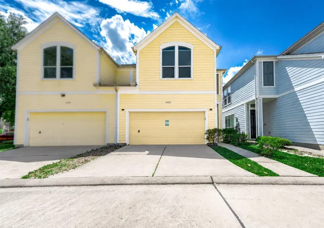 Photo 2 of Townhouse for sale at 14923 Atmore Pl Dr, Houston, TX 77082 | MLS# 75516154 | Listing updated on 2026-09-04