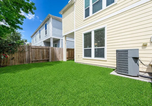 Photo 3 of Townhouse for sale at 14923 Atmore Pl Dr, Houston, TX 77082 | MLS# 75516154 | Listing updated on 2026-09-04