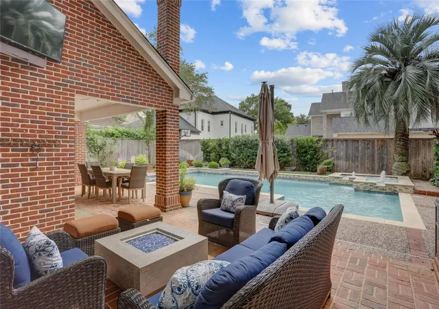 38th image of 62 Pipers Walk, Sugar Land, TX 77479 | MLS# 83523315