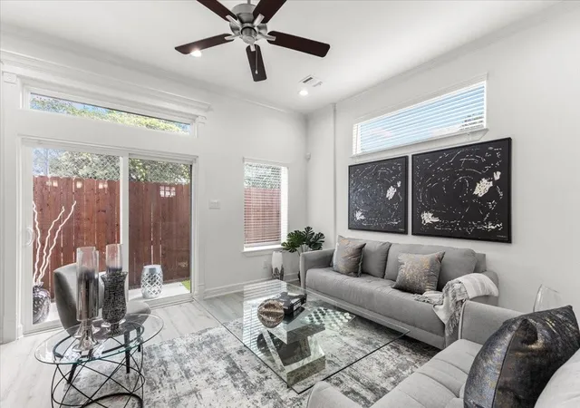 2nd image of 5010 Elizabeth City St, Houston, TX 77021 | MLS# 14350063