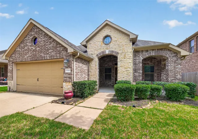 Photo 2 of Sale Pending at 17315 Aldenwilds Ln, Richmond, TX 77407 | MLS# 84845125 | Listing updated on 2026-09-08