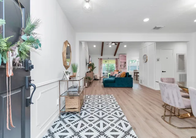 Photo 2 of Single family home for sale at 2718 Lazy Spring Dr, Houston, TX 77080 | MLS# 68022125 | Listing updated on 2026-09-18