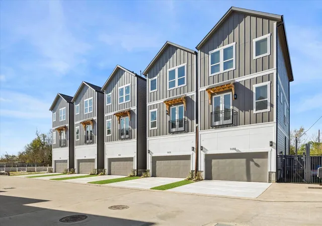 1st image of 5635 Azores, Houston, TX 77091 | MLS# 23435352