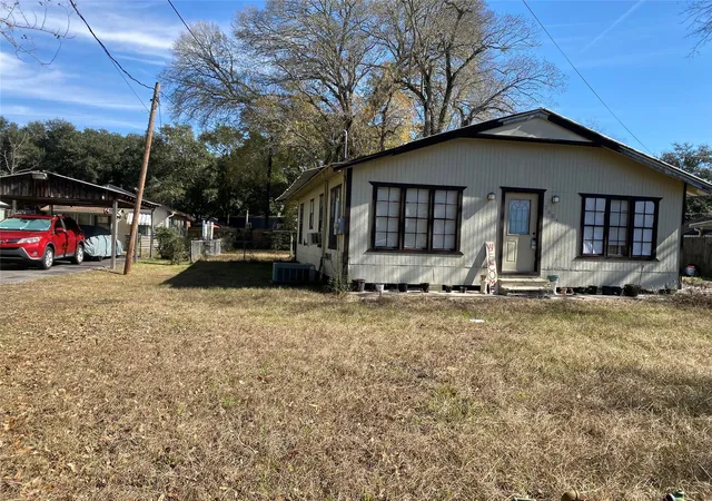 Photo 3 of Sale Pending at 603 Hospital St, Tomball, TX 77375 | MLS# 41338131 | Listing updated on 2026-09-16