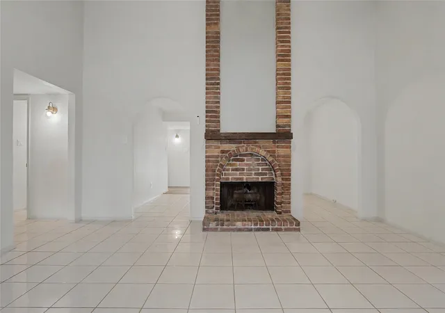 Photo 2 of Single family home for sale at 9423 Bollingbrook Dr, Houston, TX 77083 | MLS# 98006372 | Listing updated on 2026-08-20
