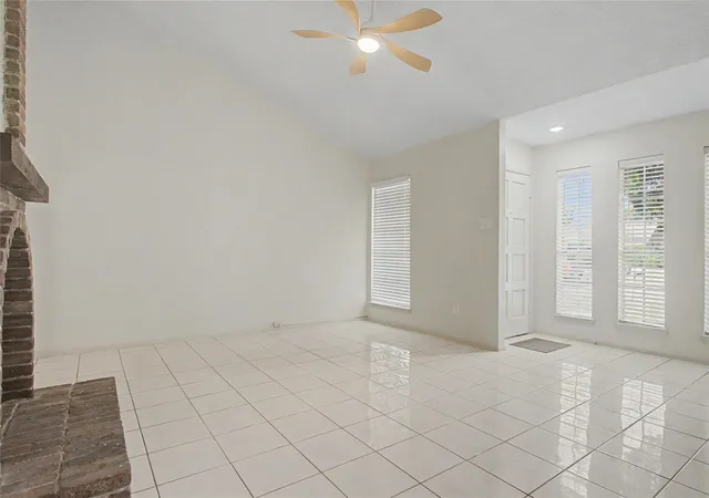 Photo 4 of Single family home for sale at 9423 Bollingbrook Dr, Houston, TX 77083 | MLS# 98006372 | Listing updated on 2026-08-20