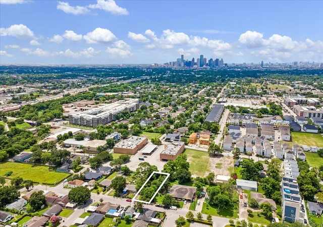 Photo 1 of Land for sale at 515 Service St, Houston, TX 77009 | MLS# 21232005 | Listing updated on 2026-09-14