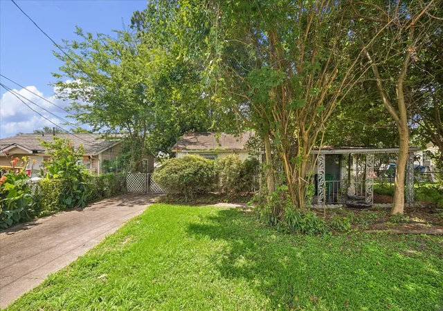 Photo 3 of Land for sale at 515 Service St, Houston, TX 77009 | MLS# 21232005 | Listing updated on 2026-09-14