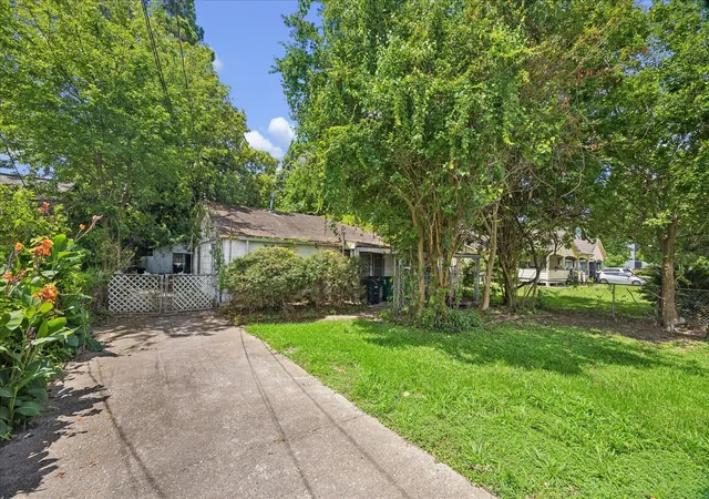 Photo 4 of Land for sale at 515 Service St, Houston, TX 77009 | MLS# 21232005 | Listing updated on 2026-09-14