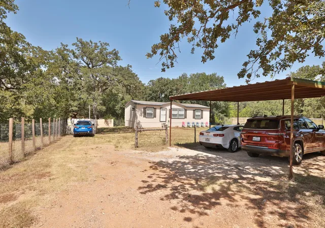 Photo 4 of Single family home for sale at 100 Tanglewood Ln, Somerville, TX 77879 | MLS# 74165251 | Listing updated on 2026-09-11