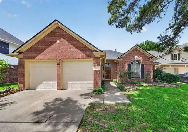 3rd image of 15607 Garden Bend Cir, Cypress, TX 77433 | MLS# 57631341