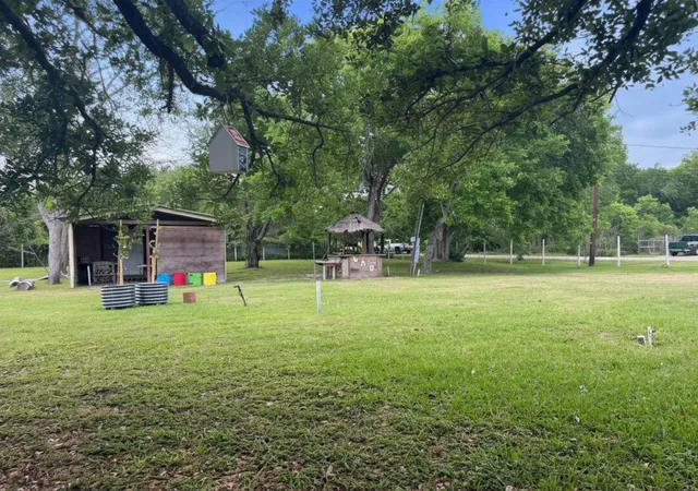 4th image of 8925 Spruce St, Hitchcock, TX 77563 | MLS# 46000877